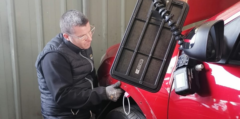 Le Succès Est Assuré Pour Julien, X’PERT Débosseleur Opérant Dans La Région De Pau.