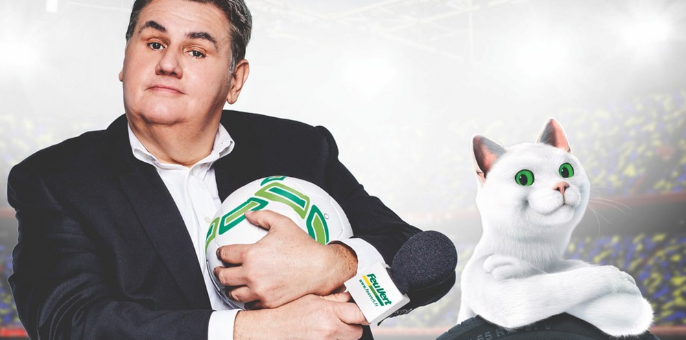 Feu vert choisit Pierre Ménès en costume de chat pour sa comunication en prévision de l'Euro 2016